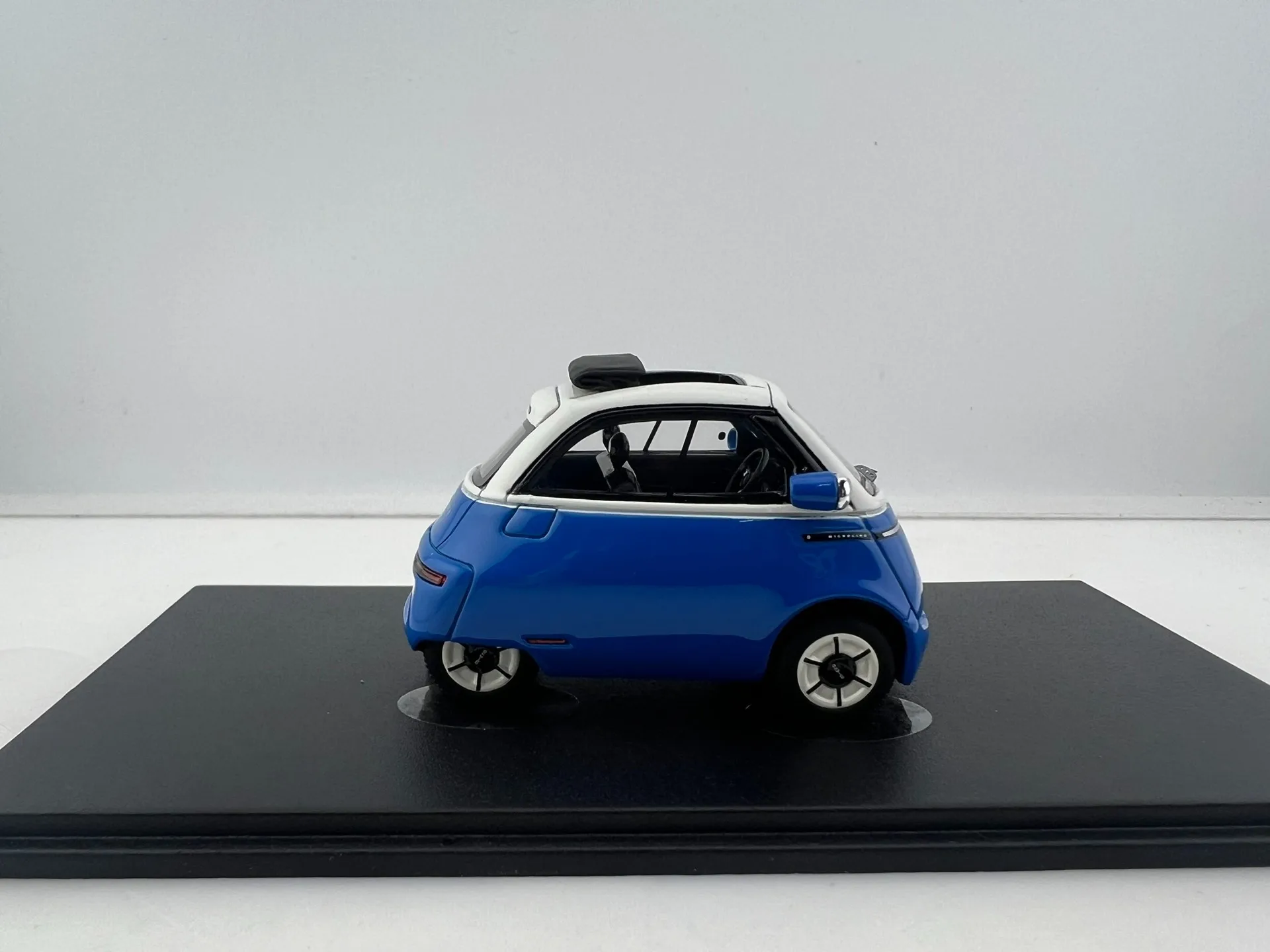 Diecast BMW Microlino 2.0 Model 1:43 Scale 6 Diecast BMW Microlino 2.0 Model 1:43 Scale - Image 6