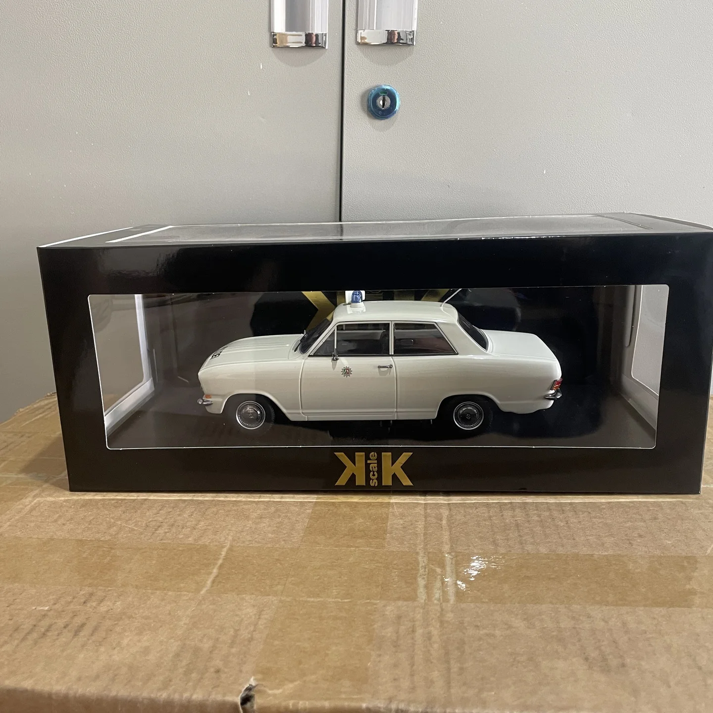 1:18 Opel Kadett B 1972 Police Model 7 1:18 Opel Kadett B 1972 Police Model - Image 7