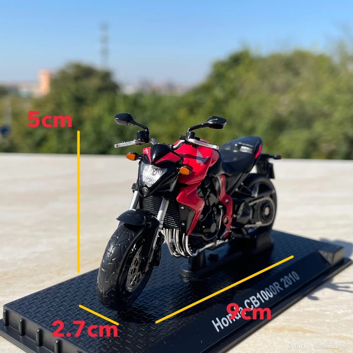Honda CB1000R 2010 diecast model, 1:24 scale 2 Honda CB1000R 2010 diecast model, 1:24 scale - Image 2