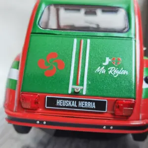 1982 Citroën 2CV6 Diecast Model by SOLIDO 10 Sb1d846c116354d2c9c1770ae436d3bf2v