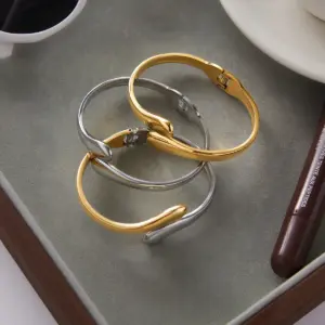 Sb28b9a7555764375be2ace3a50a53c8cd