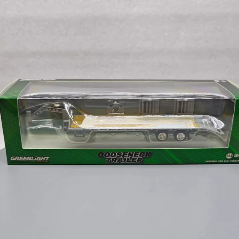 Green 1/64 Diecast Gooseneck Trailer Collection 3 Green 1/64 Diecast Gooseneck Trailer Collection - Image 3