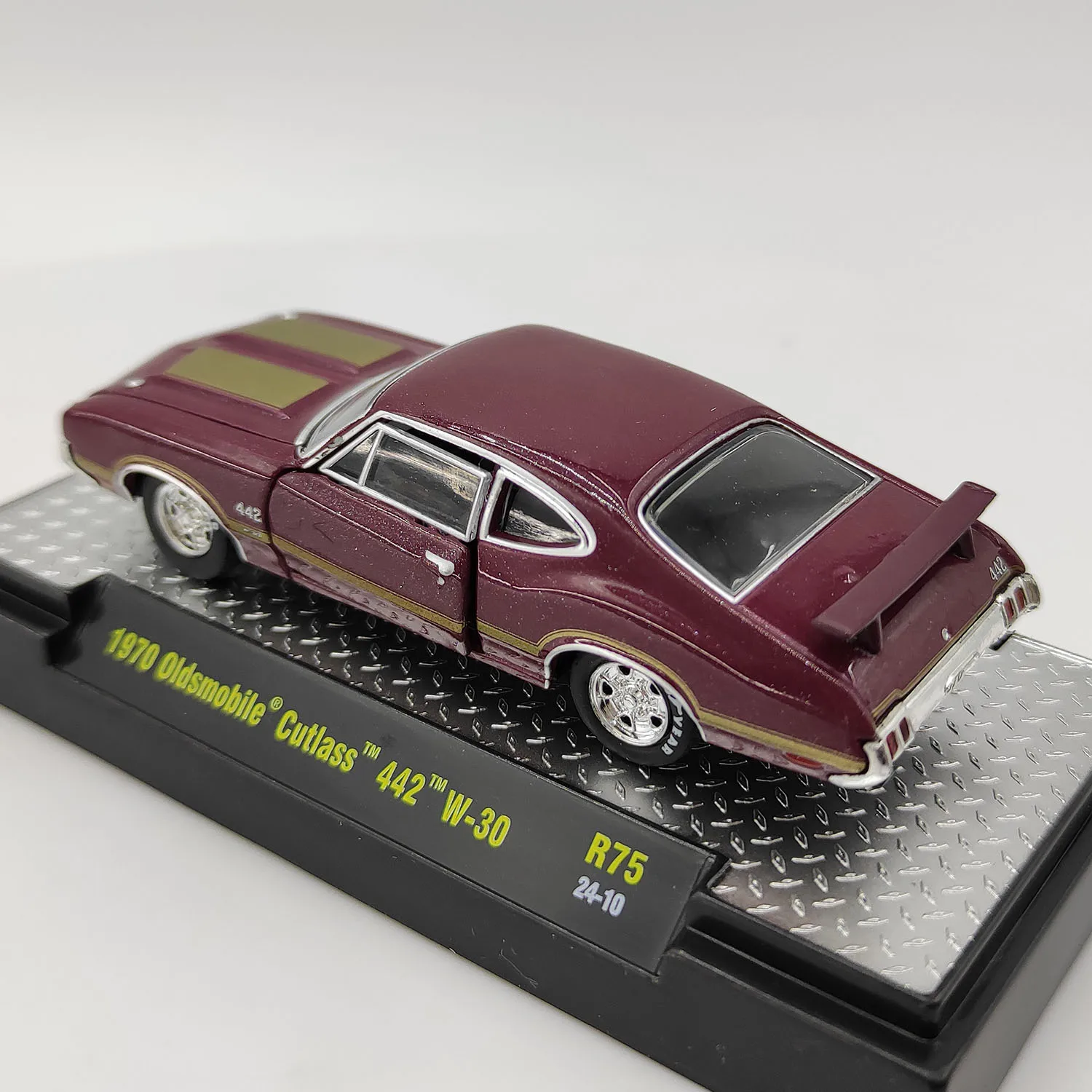 Vintage 1:64 Oldsmobile Cutlass 442 W-30 Diecast 5 Vintage 1:64 Oldsmobile Cutlass 442 W-30 Diecast - Image 5