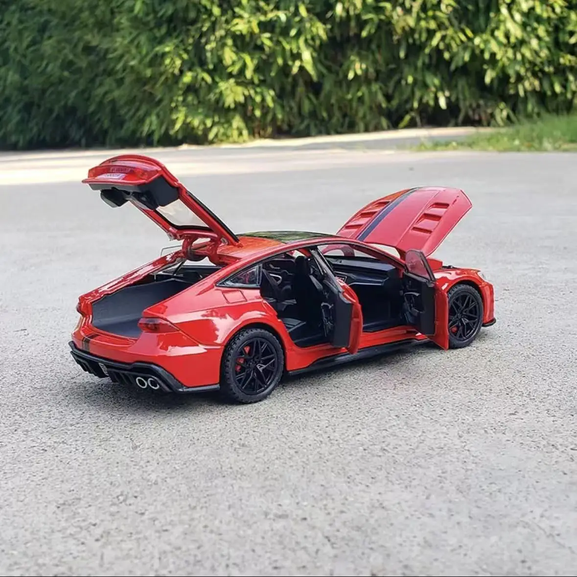 1:32 Scale Audi RS7 Diecast Car Model 4 1:32 Scale Audi RS7 Diecast Car Model - Image 4