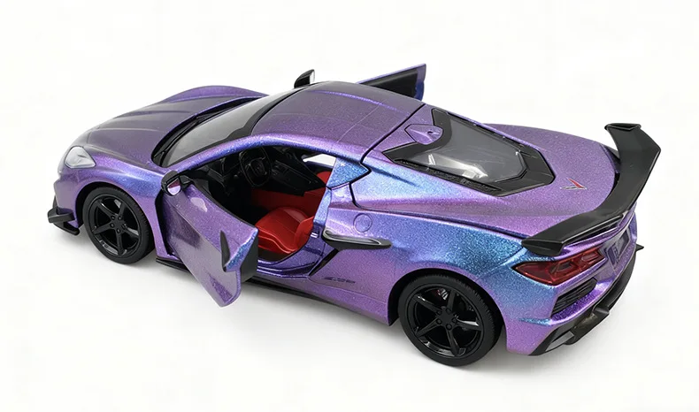 Purple Chevrolet Corvette Z06 1:24 Scale Diecast 5 Purple Chevrolet Corvette Z06 1:24 Scale Diecast - Image 5