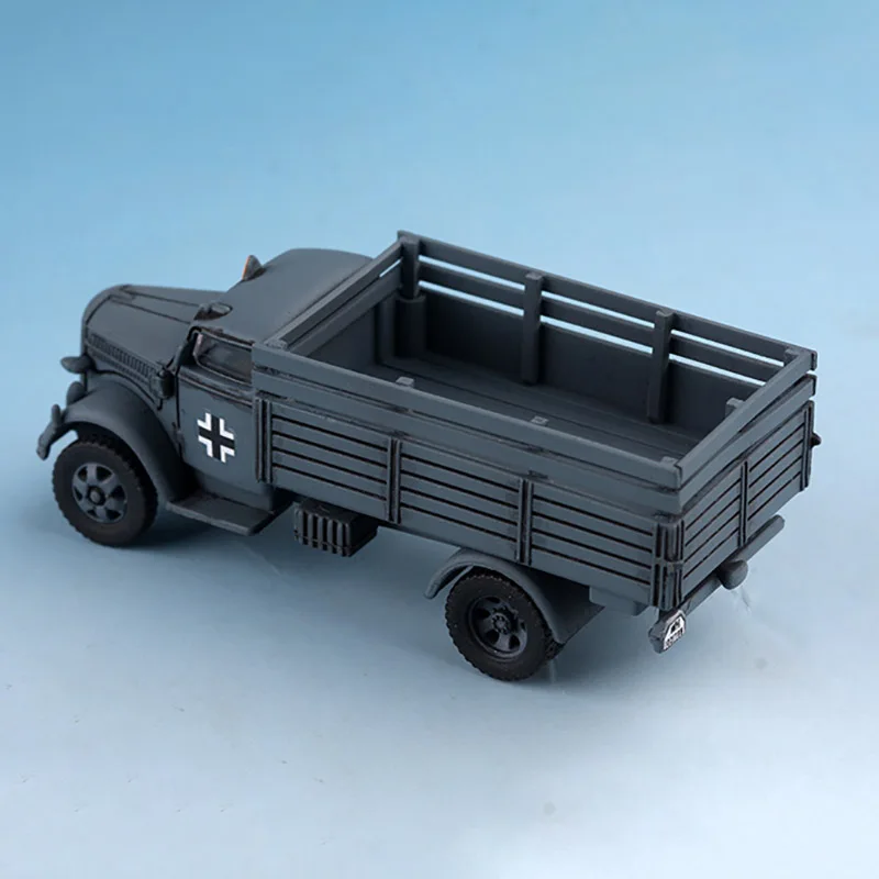 1/72 Scale WWII German Opel Transport Truck Model 4 1/72 Scale WWII German Opel Transport Truck Model - Image 4