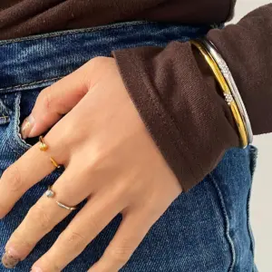 Sb380879b3ef94584be14d1345b25f8bf6