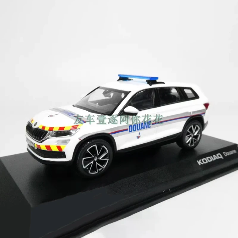Škoda SUV Police Car Model 1:43 Scale 1 Škoda SUV Police Car Model 1:43 Scale