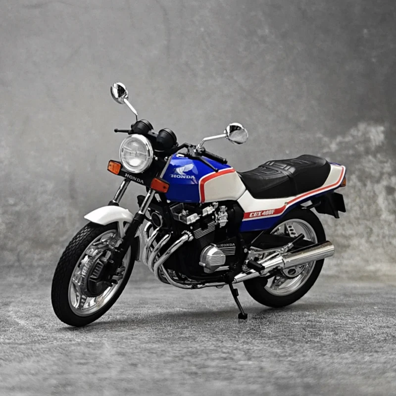 1:12 Scale Honda CBX 400F Diecast Model 8 1:12 Scale Honda CBX 400F Diecast Model - Image 8