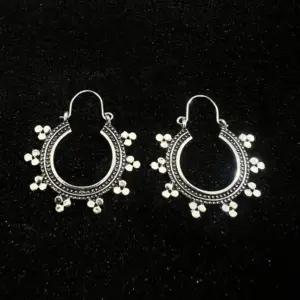 Vintage Silver Hoop Earrings for Women 3 Sb3ec67ccdda74a099e3eebf2ef8c5f26g