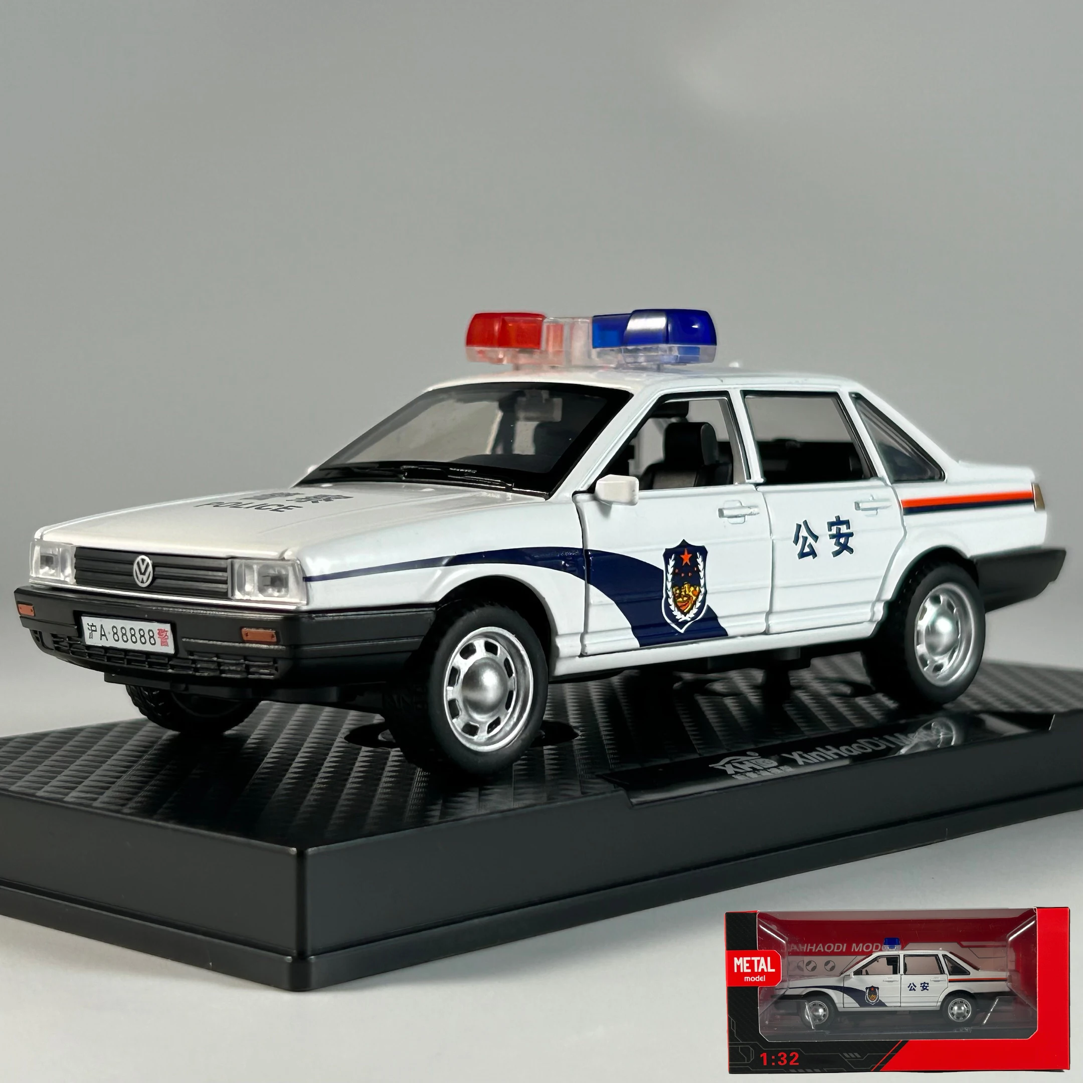 1:32 Volkswagen Santana Police Diecast Model 9 1:32 Volkswagen Santana Police Diecast Model - Image 9