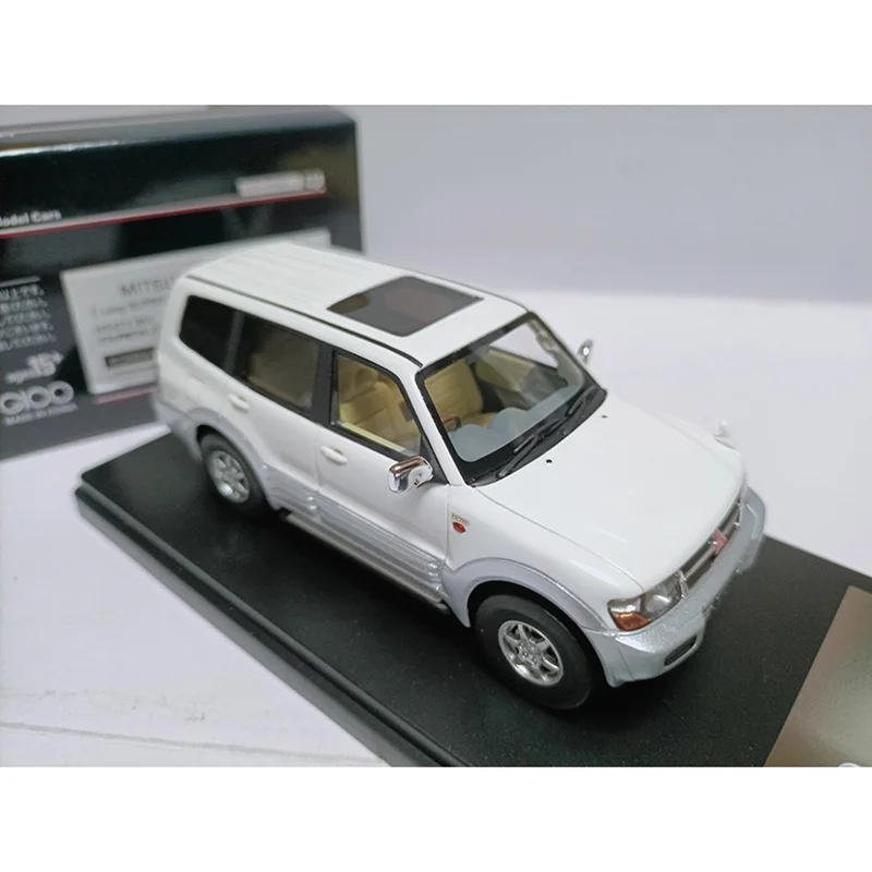 1/43 Scale Off-road SUV Model in White 4 1/43 Scale Off-road SUV Model in White - Image 4