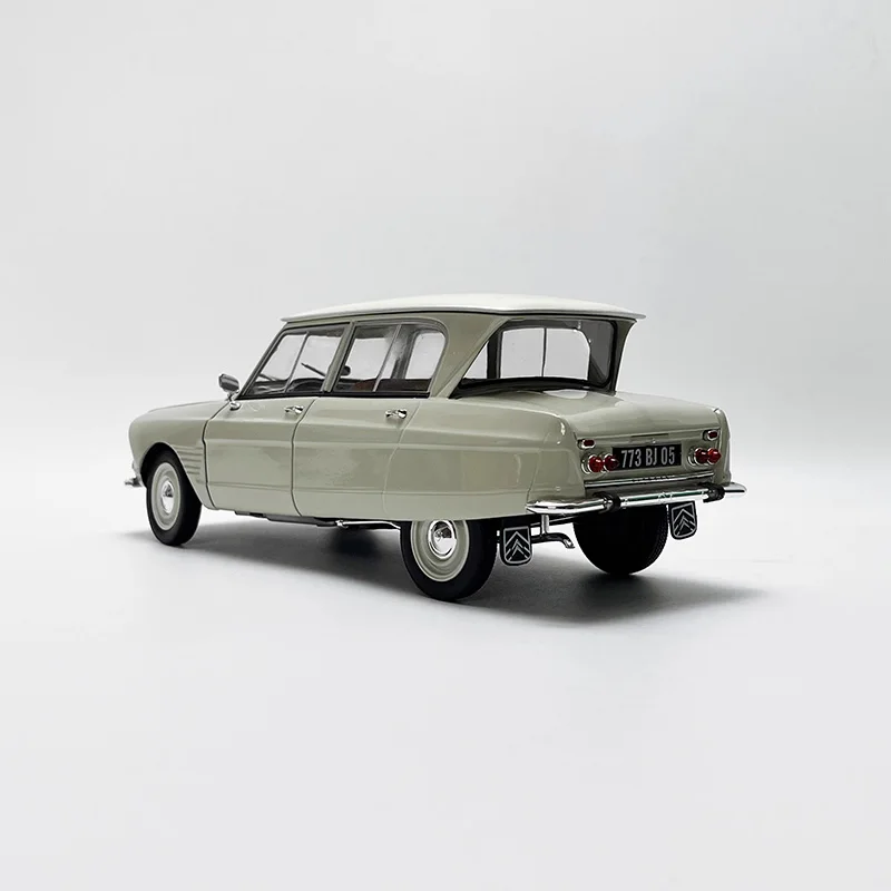 Citroen AMI 6 Diecast Model 1:18 Scale 2 Citroen AMI 6 Diecast Model 1:18 Scale - Image 2