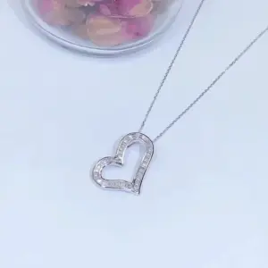 Silver Heart Necklace with Zircon Accents 6 Sb5a1c820137d48e392de937b26ba30997