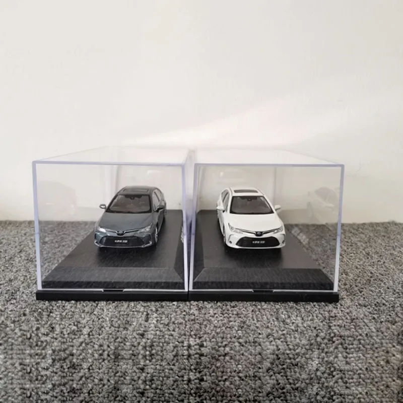 Toyota 1/43 Alloy Diecast Model in Five Colors 3 Toyota 1/43 Alloy Diecast Model in Five Colors - Image 3