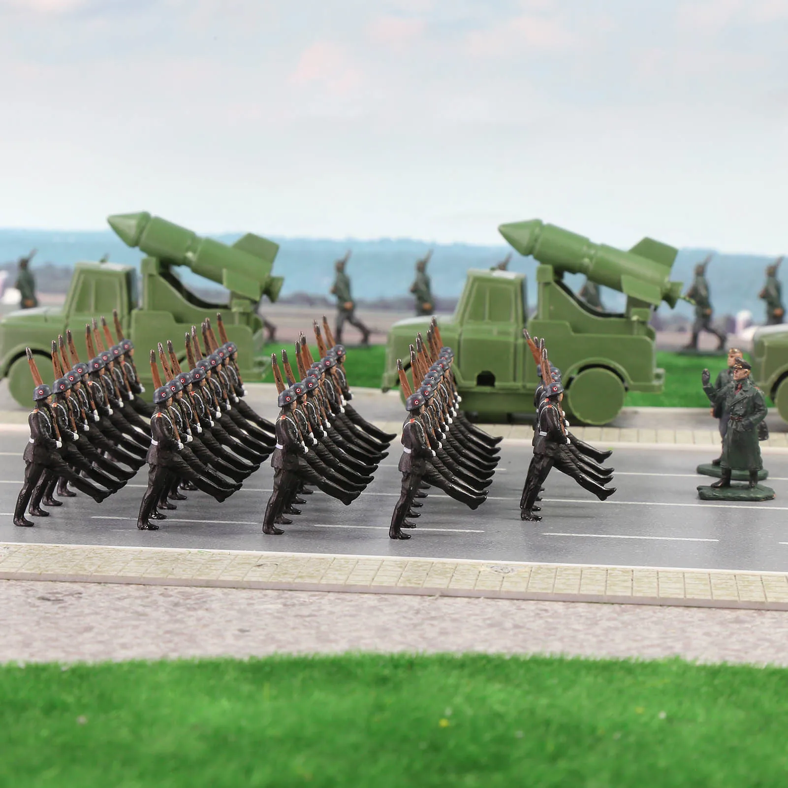 HO Scale 1:87 Military Figures Set with 20 Models 4 HO Scale 1:87 Military Figures Set with 20 Models - Image 4