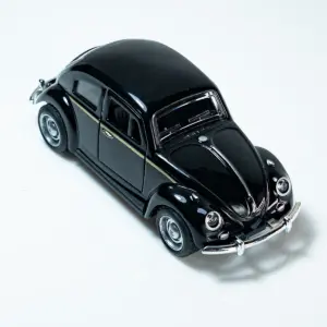Vintage Red Volkswagen Beetle Die-Cast Model 10 Sb69acf61ff314c0291a4d1d2aaacaf74G