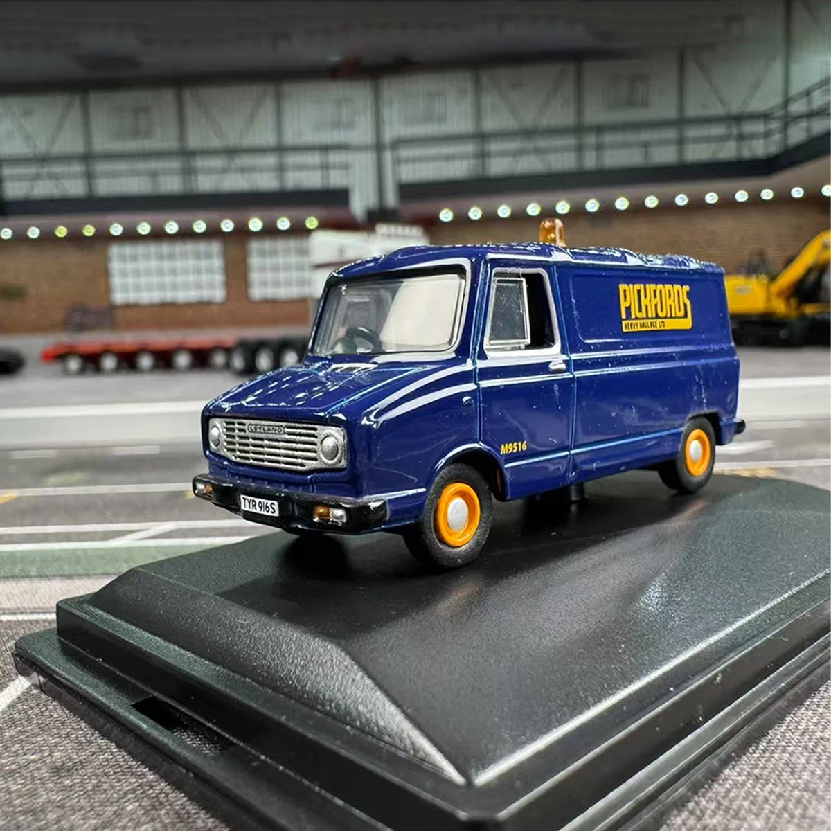 Vibrant Blue 1:76 Scale Diecast Van Model 3 Vibrant Blue 1:76 Scale Diecast Van Model - Image 3