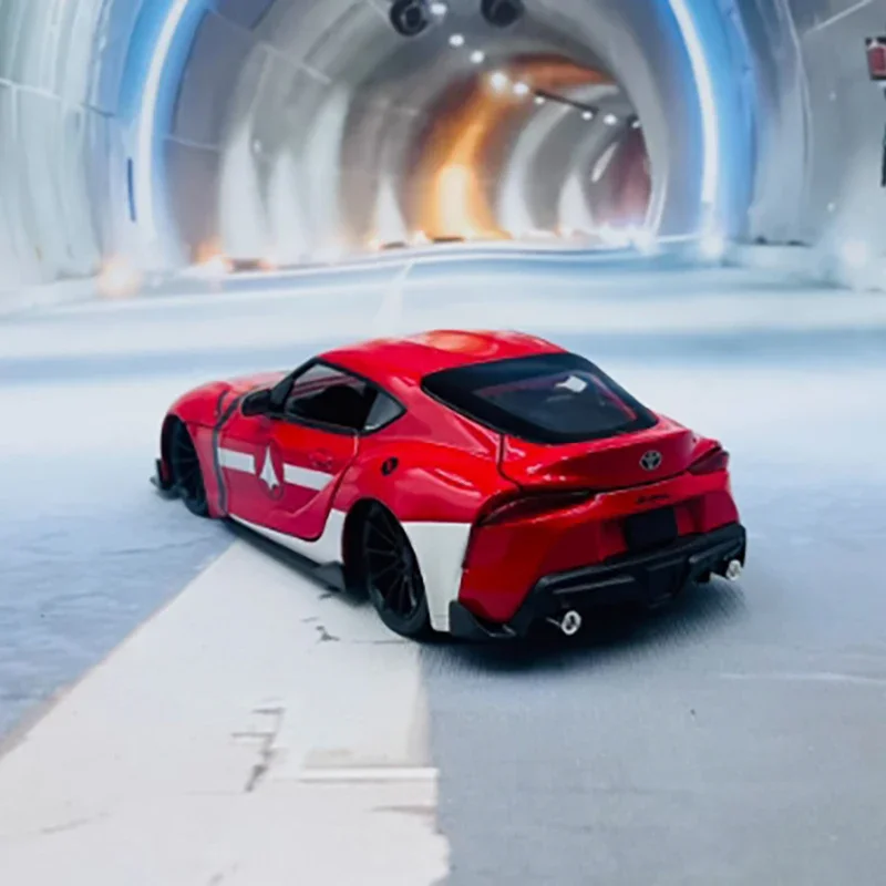 1/24 Scale Toyota GR Supra Diecast Model 4 1/24 Scale Toyota GR Supra Diecast Model - Image 4