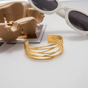 Elegant Stainless Steel Gold Bracelet JDB0104028 13 Sb83d29125f944f22b0dec4ec65f76e35z