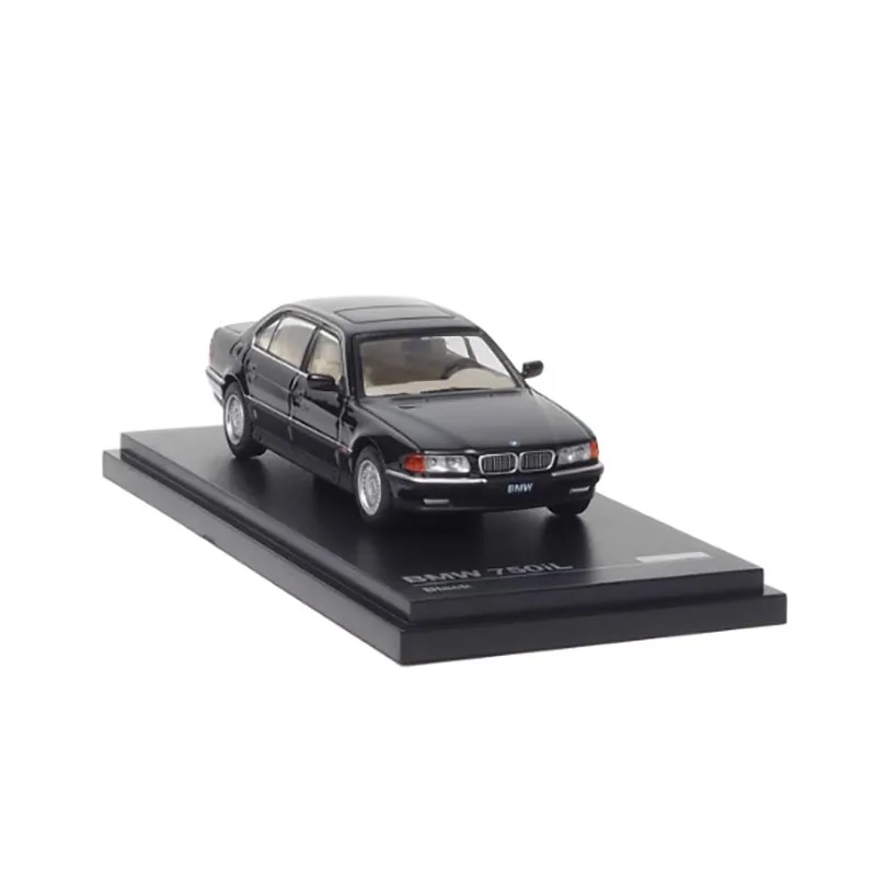 BMW 750iL E38 1/64 Scale Diecast Model 5 BMW 750iL E38 1/64 Scale Diecast Model - Image 5