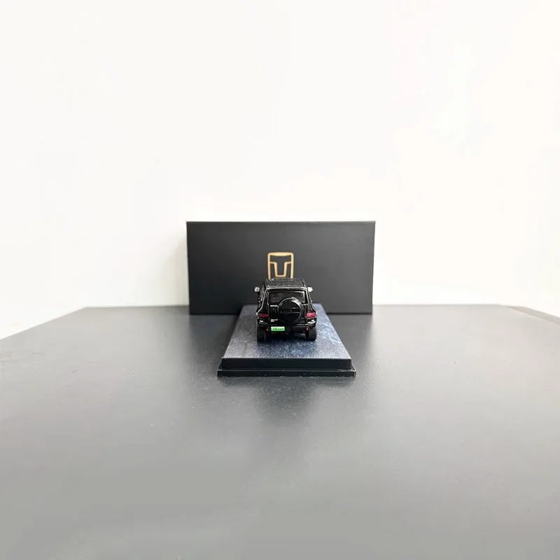 Black Diecast SUV Model by WELLY 1:64 Scale 3 Black Diecast SUV Model by WELLY 1:64 Scale - Image 3