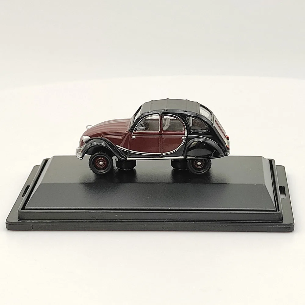 Vintage Citroen 2CV Diecast Model 1:76 Scale 4 Vintage Citroen 2CV Diecast Model 1:76 Scale - Image 4
