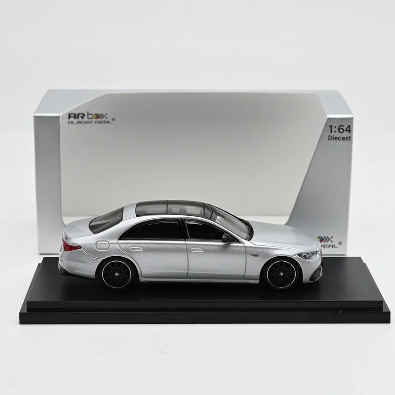 Mercedes-Benz S63 E Performance 1:64 Diecast Model 5 Mercedes-Benz S63 E Performance 1:64 Diecast Model - Image 5
