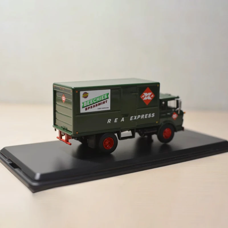 Vintage 1960 GMC REA Express Van Model 5 Vintage 1960 GMC REA Express Van Model - Image 5