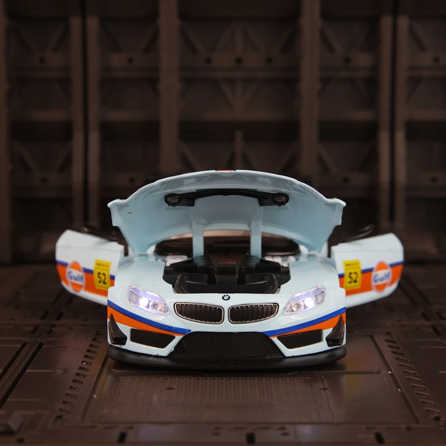 BMW Z4 GT3 Gulf Oil Diecast Model Car 1:24 Scale 4 BMW Z4 GT3 Gulf Oil Diecast Model Car 1:24 Scale - Image 4