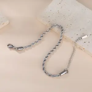 Twisted Chain Bracelet in Silver & Gold 8 Sba41ad2e51a24c46a90ca70665e3ef01t