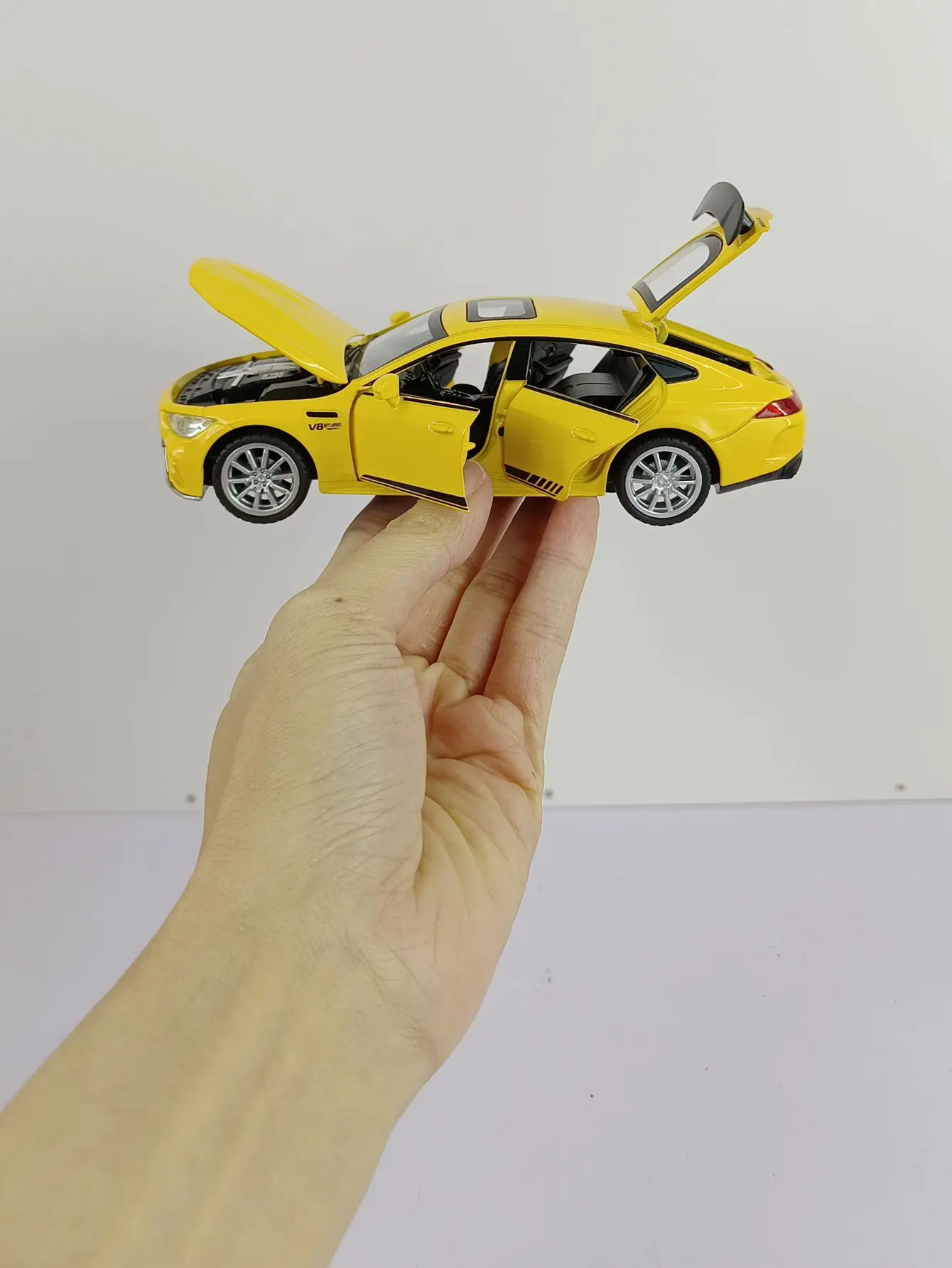Mercedes Benz AMG GT63 1:32 Scale Diecast Model 6 Mercedes Benz AMG GT63 1:32 Scale Diecast Model - Image 6