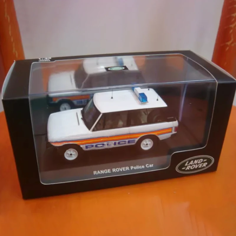 1:43 Scale Land Rover Police Model Replica 6 1:43 Scale Land Rover Police Model Replica - Image 6