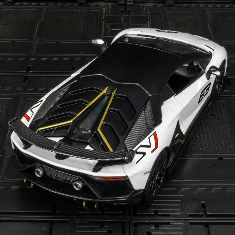 Lamborghini Aventador SVJ 63 1:24 Diecast Model 4 Lamborghini Aventador SVJ 63 1:24 Diecast Model - Image 4