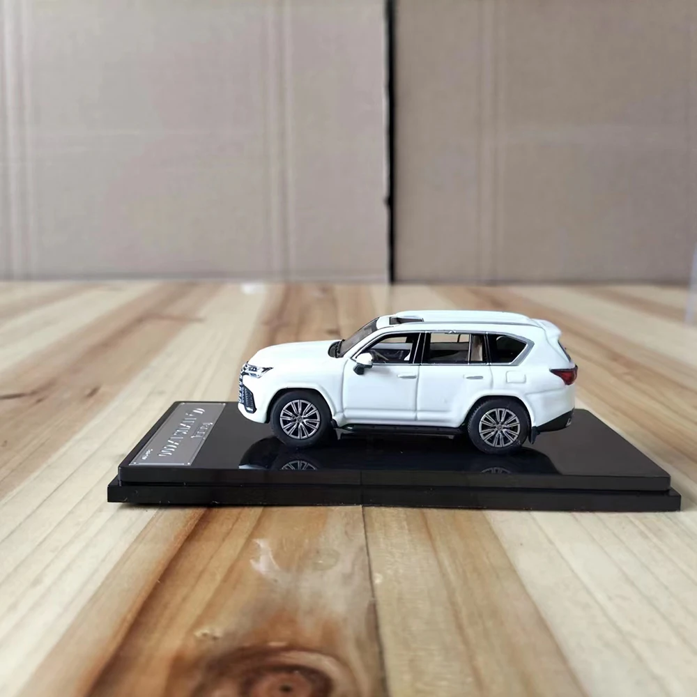 White Lexus LX600 1:64 Scale Die-Cast Model 4 White Lexus LX600 1:64 Scale Die-Cast Model - Image 4