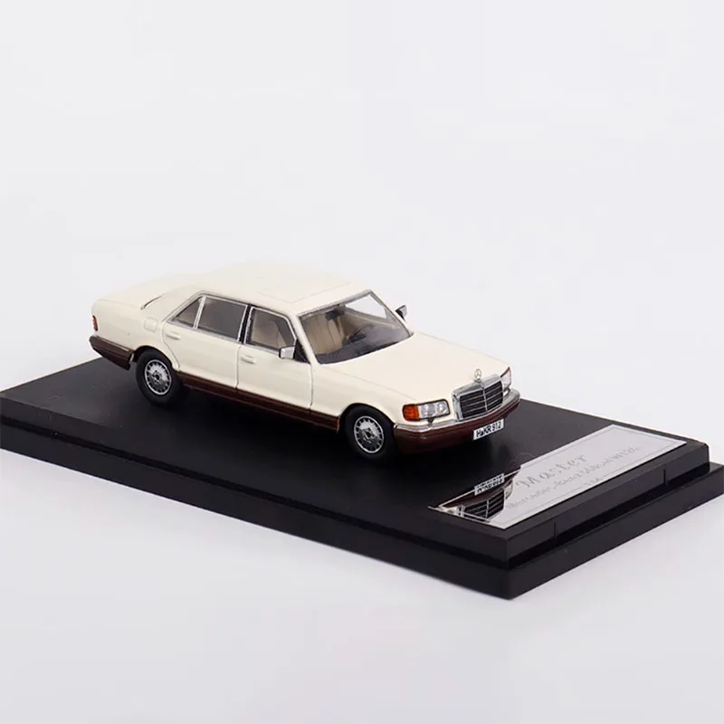 1:64 Mercedes-Benz 560SEL Diecast Model 6 1:64 Mercedes-Benz 560SEL Diecast Model - Image 6