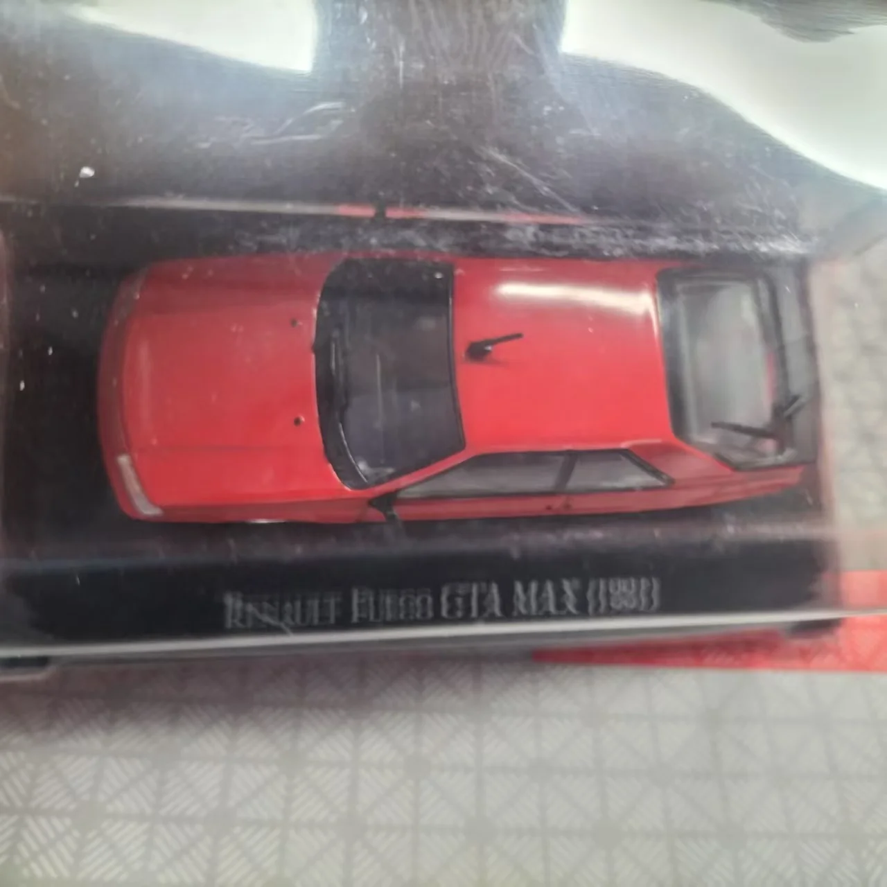 Red Renault Fuego GTA 1991 Die-Cast Model 4 Red Renault Fuego GTA 1991 Die-Cast Model - Image 4