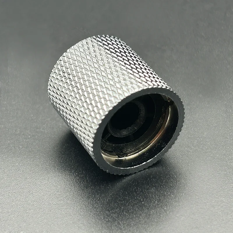Chrome Metal Control Knobs for Bass Guitars 4 Chrome Metal Control Knobs for Bass Guitars - Image 4