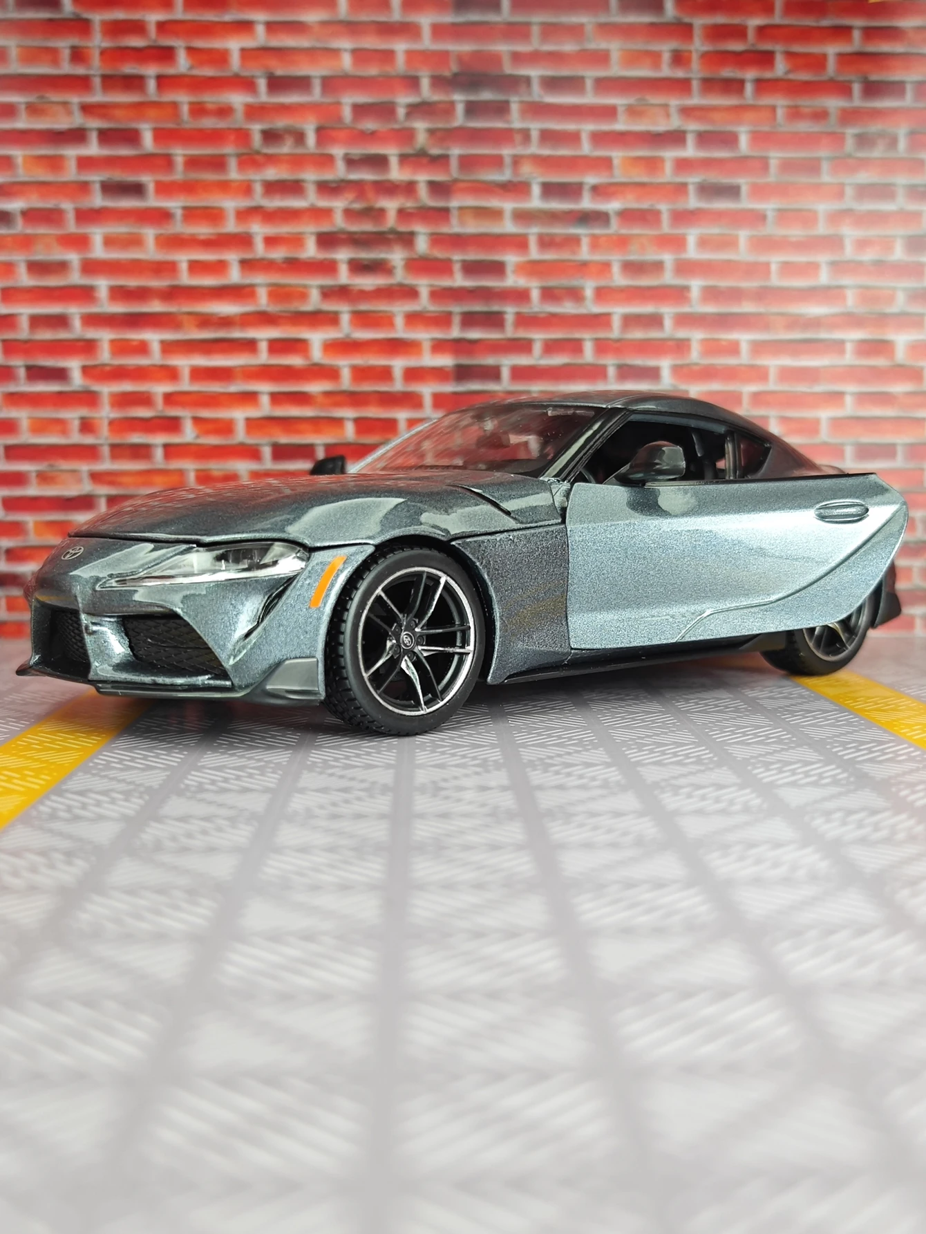 1:24 Scale Toyota GR Supercar Model 3 1:24 Scale Toyota GR Supercar Model - Image 3