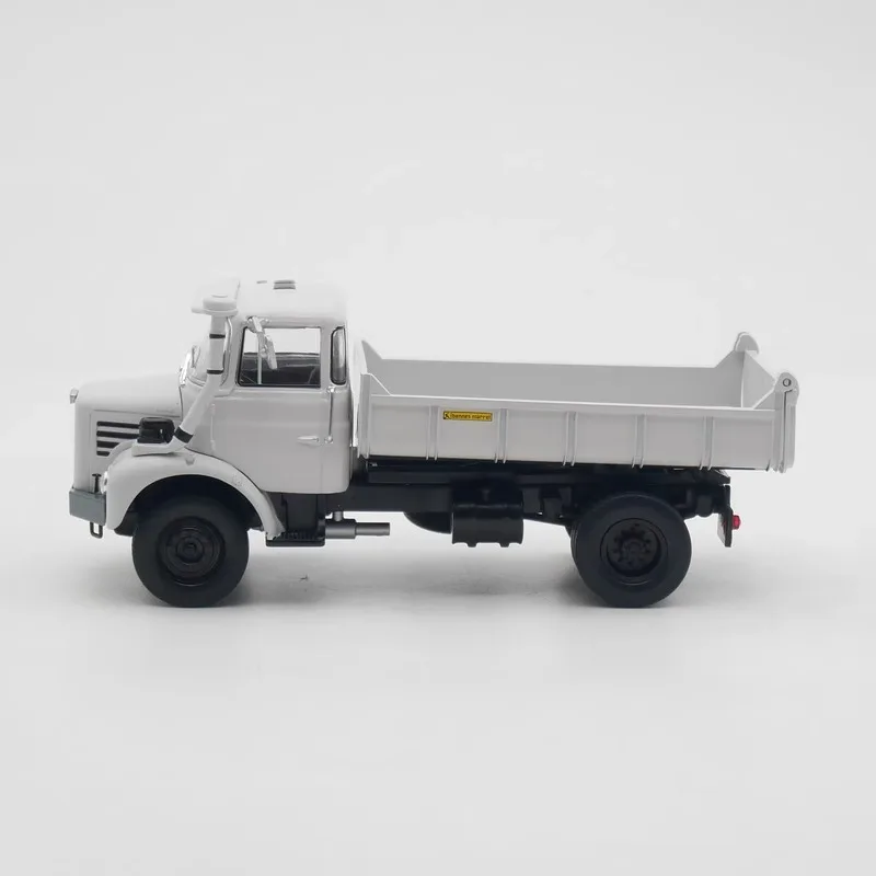 1:43 Berliet L62 Dump Truck Model 5 1:43 Berliet L62 Dump Truck Model - Image 5