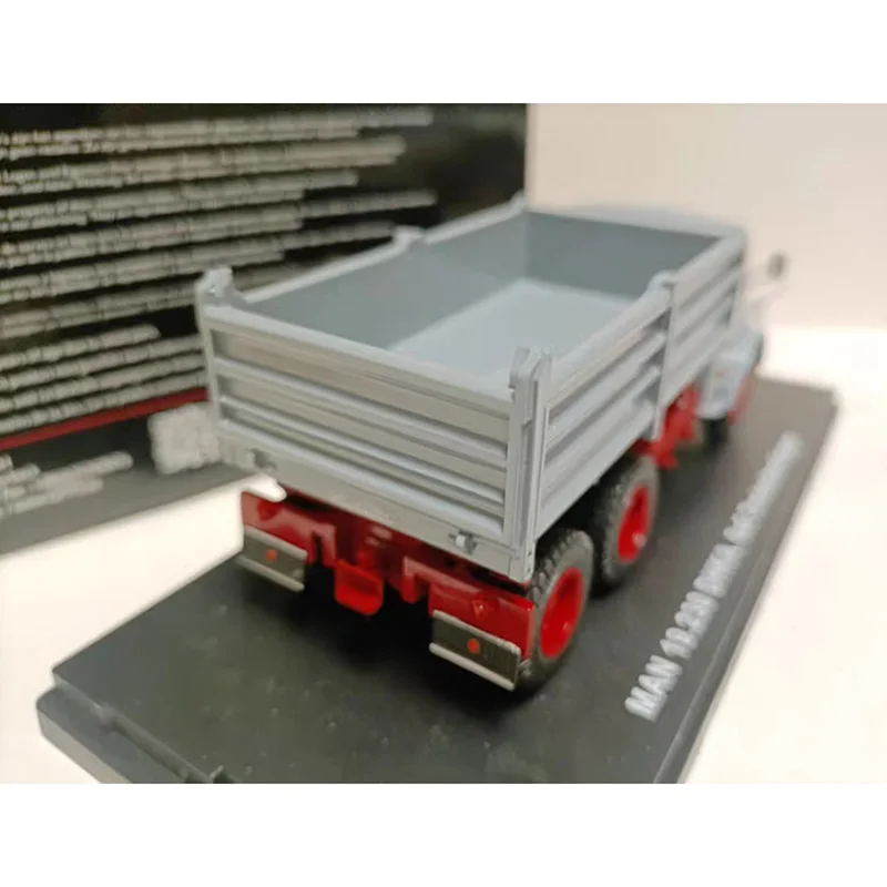 1:50 Resin Vintage Cargo Truck Model 4 1:50 Resin Vintage Cargo Truck Model - Image 4