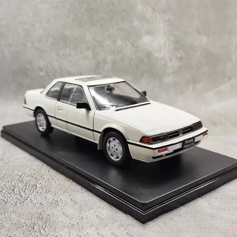 1985 Honda Prelude 1/24 Diecast Model 5 1985 Honda Prelude 1/24 Diecast Model - Image 5