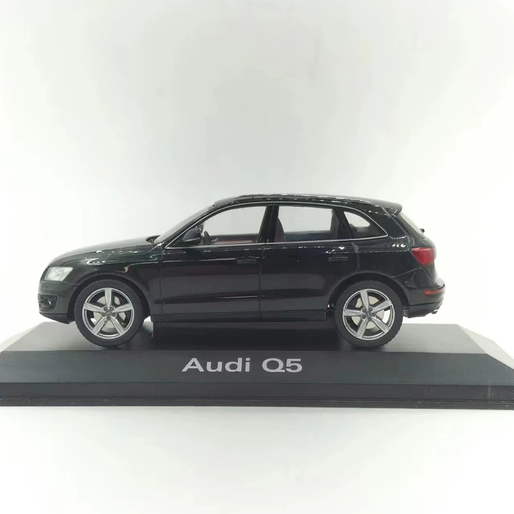 Black Audi Q5 1:43 Scale Die-Cast Model 4 Black Audi Q5 1:43 Scale Die-Cast Model - Image 4
