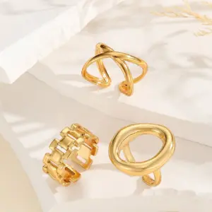 Stylish Set of Three Gold Geometric Rings 11 Sbe36badfdaa04ebe83ebdcfccbb16ca1x