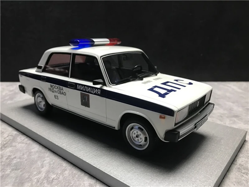 Vintage Soviet Union Lada 2105 Car Model 4 Vintage Soviet Union Lada 2105 Car Model - Image 4