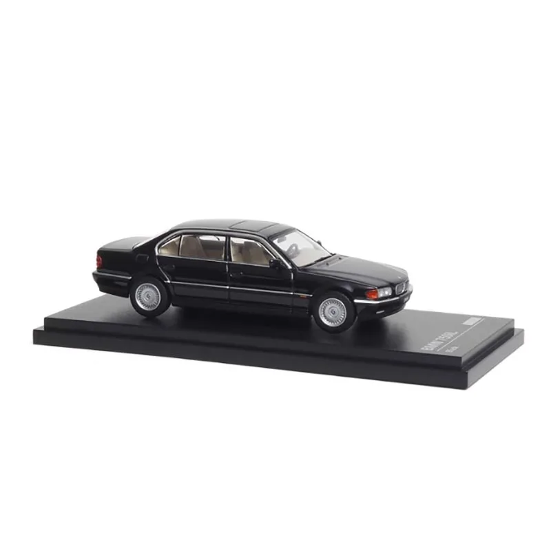 BMW 750iL E38 1/64 Scale Diecast Model 6 BMW 750iL E38 1/64 Scale Diecast Model - Image 6