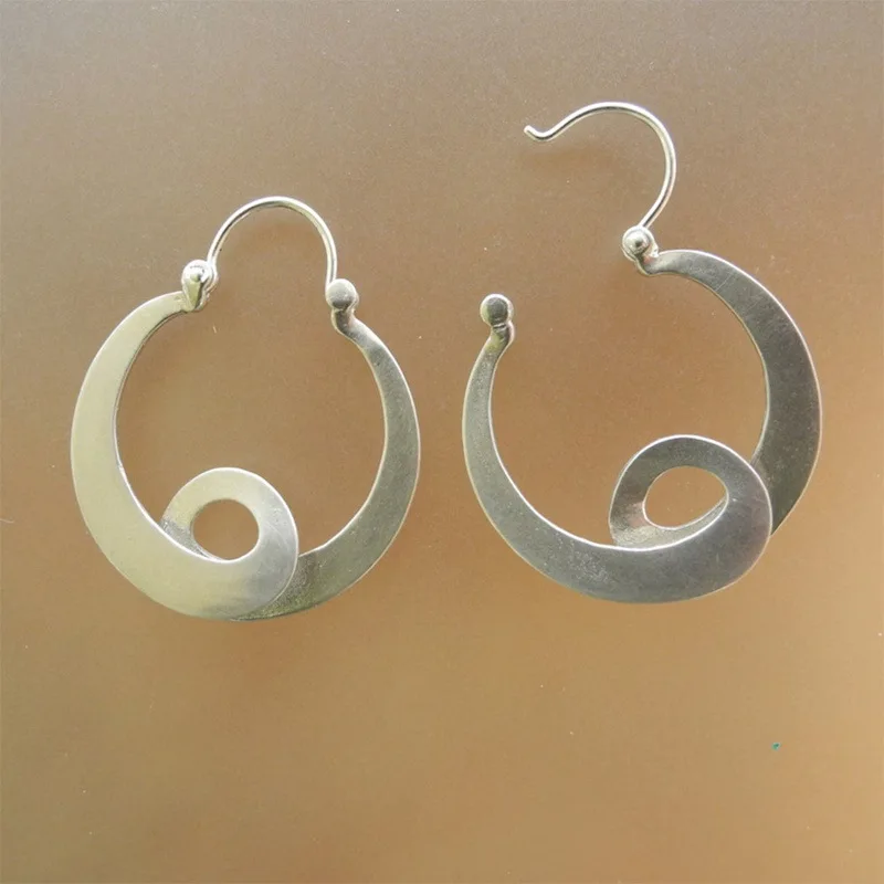 Vintage Silver and Gold U-Shaped Hoop Earrings 3 Vintage Silver and Gold U-Shaped Hoop Earrings - Image 3