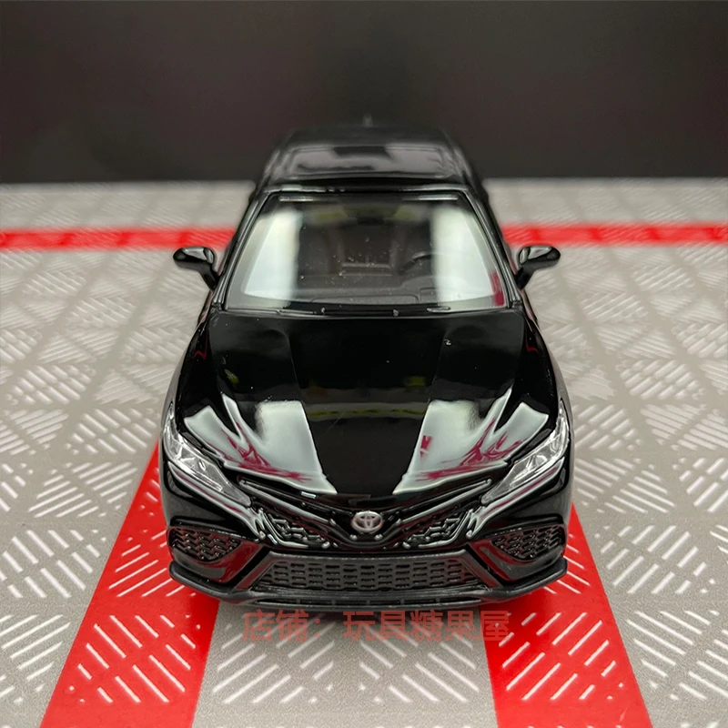 1:36 Scale Toyota Camry Diecast Model 6 1:36 Scale Toyota Camry Diecast Model - Image 6