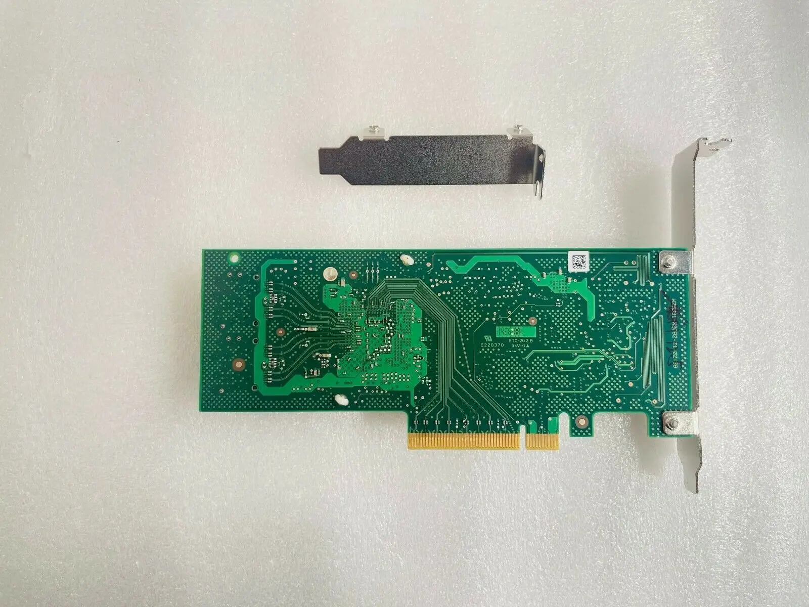 Fujitsu 9211-8i SAS HBA Controller Card 4 Fujitsu 9211-8i SAS HBA Controller Card - Image 4