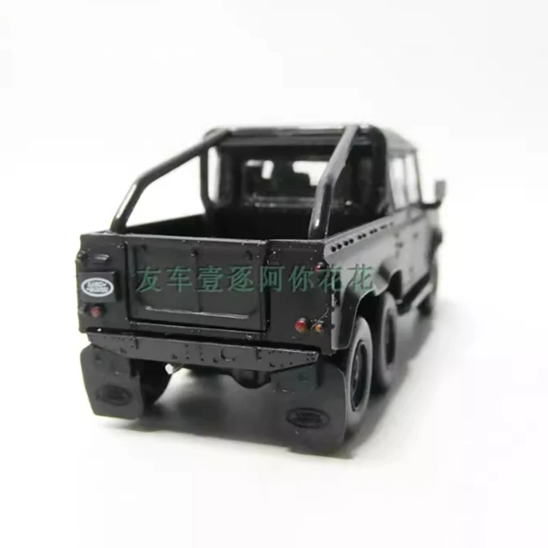 Land Rover Defender 110 Model 1/64 Scale 5 Land Rover Defender 110 Model 1/64 Scale - Image 5